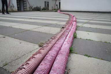 crvene kuce, kablovi