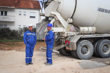 crvene kuce_-7, gradevina, radnici, baustela