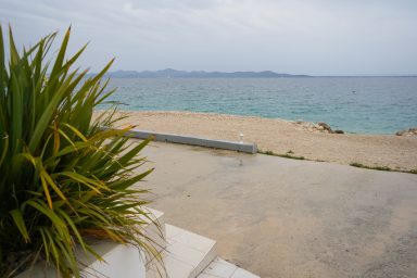 Kozino, plaza santorini