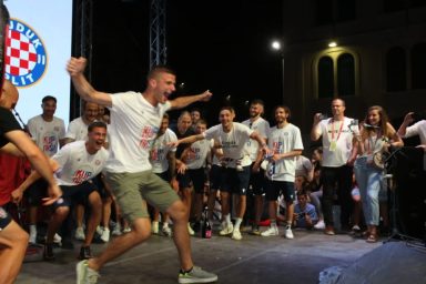 slavlje na splitskoj rivi 54