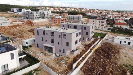 323697040_964855957834190_994005445901663943_n