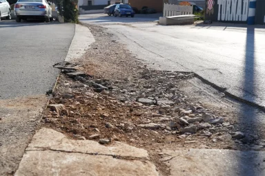 Kozinski prilaz, rradovi na cesti, raskopana cesta, rupe, aglomeracija, Plovanija FOTO Matija Lipar_-22