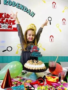 794C85E5-1B5A-4E73-BE10-22A56E25DD3E