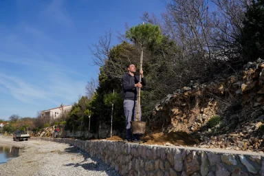 Sadnja stabala na plazi Male Vrulje FOTO Matija Lipar-26
