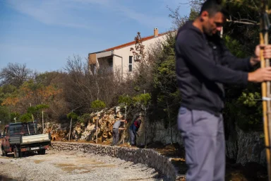 Sadnja stabala na plazi Male Vrulje FOTO Matija Lipar-28