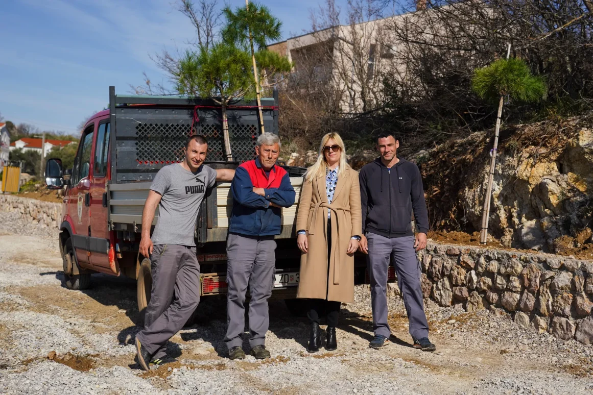 Sadnja stabala na plazi Male Vrulje FOTO Matija Lipar-34