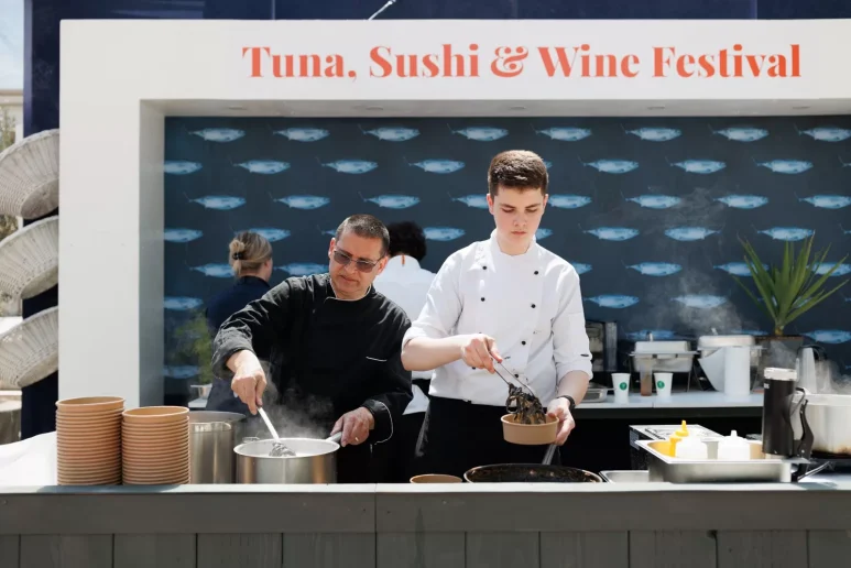 29 Tuna, Sushi _ Wine Festival Zadar 21.4.2023 jutro, foto Bojan Bogdanić