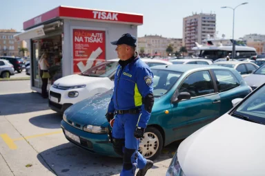 Policija, Policajac FOTO Matija Lipar_-13