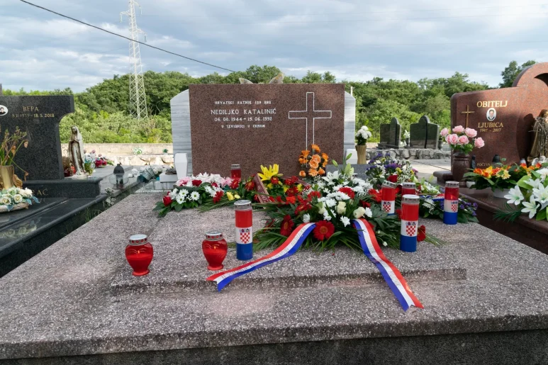 347557738_233403359452589_5766729684909505804_n