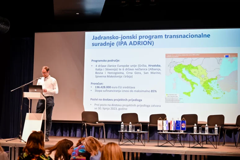 RH u EU - 10 godina (240)