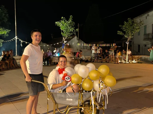 363305686_586549436985560_4940424452912015501_n