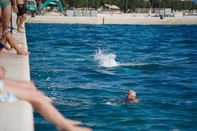 Kupanje na rivi, more, vrucine, osvjezenje u moru FOTO Matija Lipar_-13