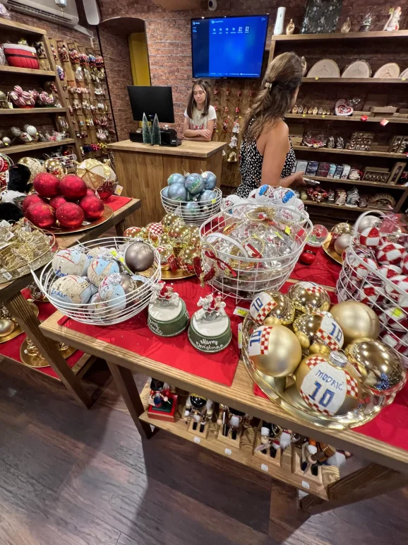 Christmas shop FOTO Matija Lipar_-2