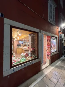 Christmas shop FOTO Matija Lipar_-7