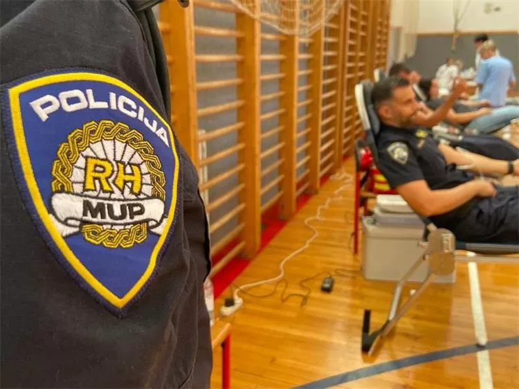 akcija darivanja krvi policija1