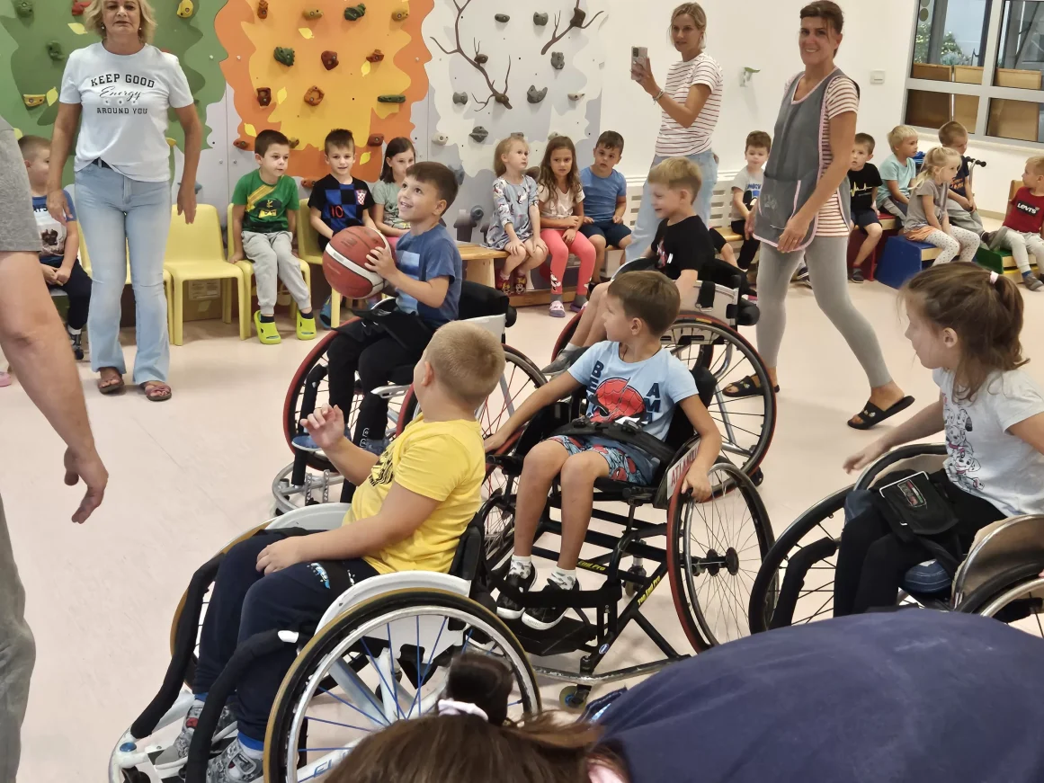prezentacija kosarke u kolicima KKOI7