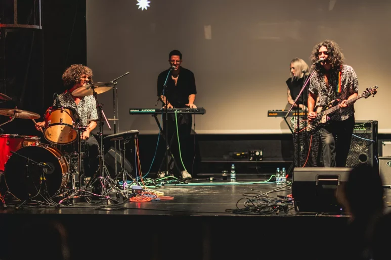 urbofon live miach djeca 13