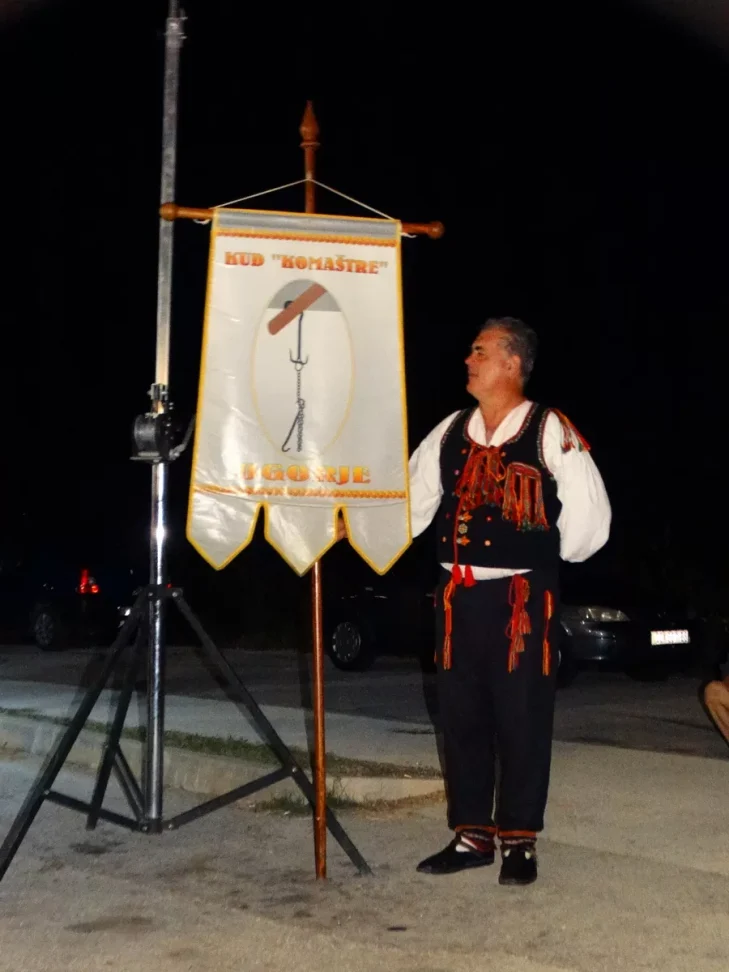 vecer ojkavice lisane18