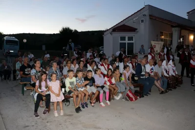 vecer ojkavice lisane4