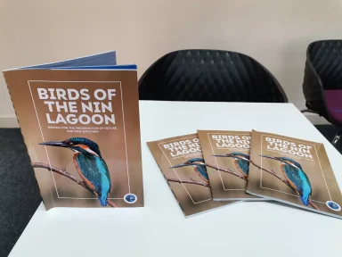 Priručnik Birds Of The Nin Lagoon, autorica Ana Glavan