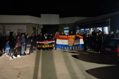 Mimohod za Skabrnju i Vukovar u Sukosanu FOTO Matija Lipar-2