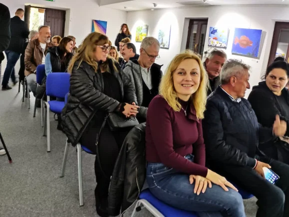 lipa 3 marjana petir