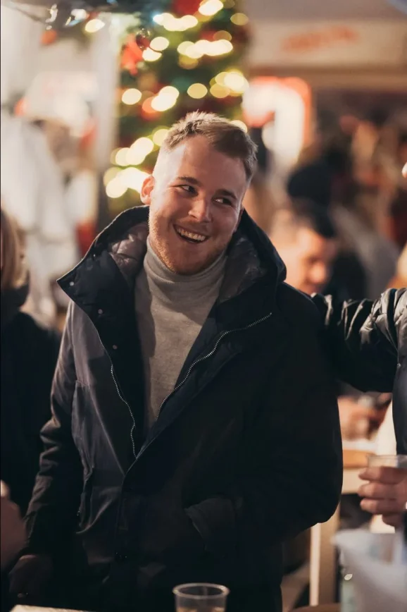 4b7aaf95-2aaa-d123-d4d9-a596e8b7c023