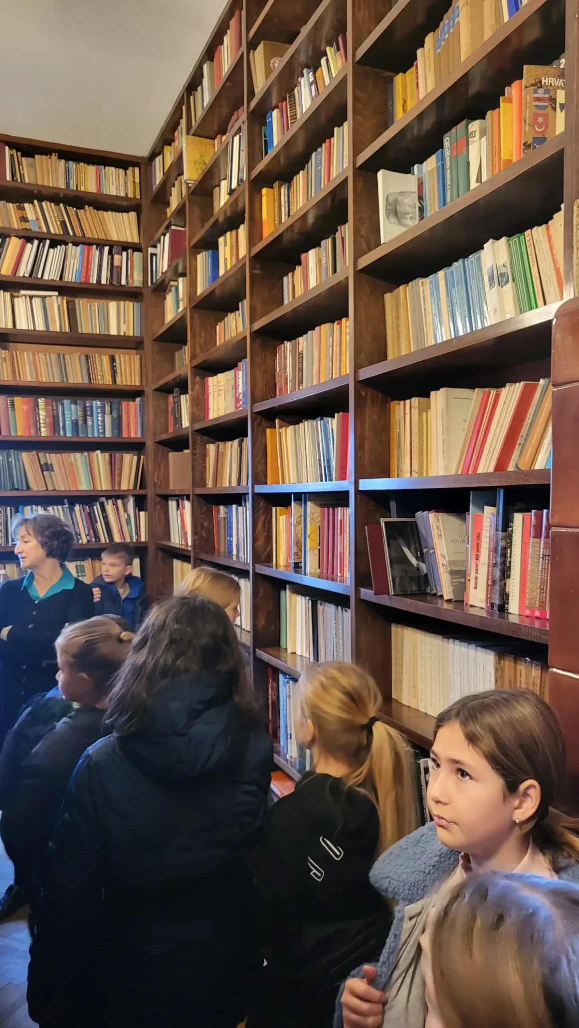 ucenici u hazu 9