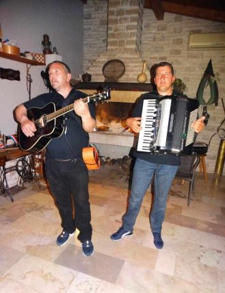 Duo Fafarikula iz Zemunika