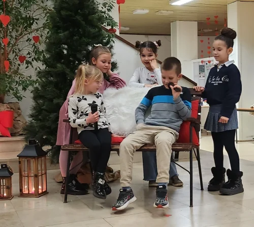 predstava u os sime budinica 4