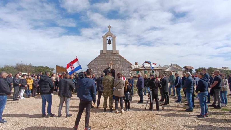 1c44bcef-b1e2-4998-9568-f17fc3a4156d