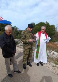 db754662-abea-43c5-a020-ad748006d3d0