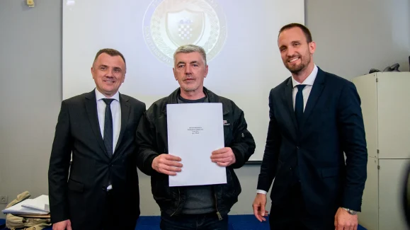 dodjela-kljuceva-stanova-braniteljima-FOTO-Linda-Vidovic (20)