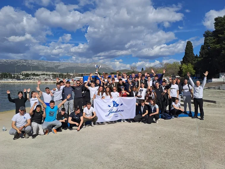 vk jadran 100 naslovna