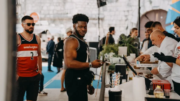 Tuna, Sushi & Wine Festival 25