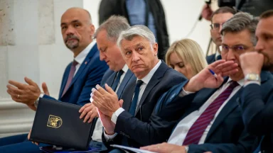 svecanost-urucivanja-Sporazuma-o-provedbi ITP-a-za-otoke-i-urucivanje-Ugovora-za-program-razvoja-otoka-FOTO-Linda-Vidovic (13)