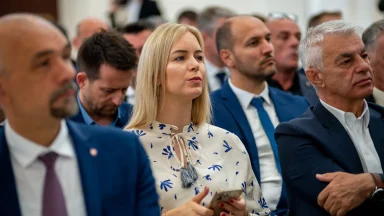 svecanost-urucivanja-Sporazuma-o-provedbi ITP-a-za-otoke-i-urucivanje-Ugovora-za-program-razvoja-otoka-FOTO-Linda-Vidovic (28)