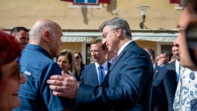 svecanost-urucivanja-Sporazuma-o-provedbi ITP-a-za-otoke-i-urucivanje-Ugovora-za-program-razvoja-otoka-FOTO-Linda-Vidovic (67)