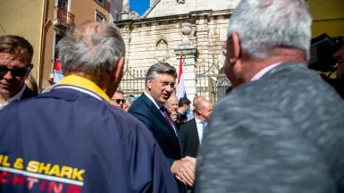 Andrej-Plenkovic-svecanost-urucivanja-Sporazuma-o-provedbi ITP-a-za-otoke-i-urucivanje-Ugovora-za-program-razvoja-otoka-FOTO-Linda-Vidovic (70)