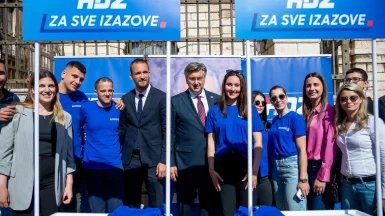 Andrej-Plenkovic-HDZ-svecanost-urucivanja-Sporazuma-o-provedbi ITP-a-za-otoke-i-urucivanje-Ugovora-za-program-razvoja-otoka-FOTO-Linda-Vidovic (75)
