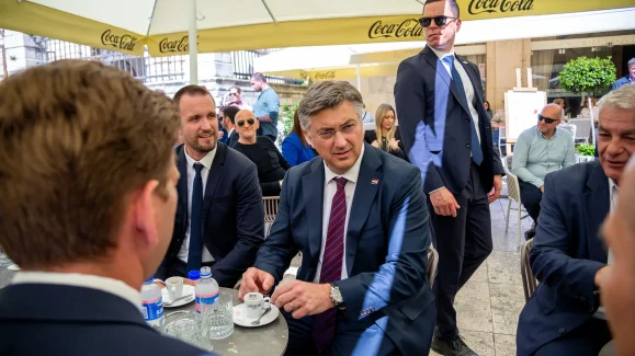 svecanost-urucivanja-Sporazuma-o-provedbi ITP-a-za-otoke-i-urucivanje-Ugovora-za-program-razvoja-otoka-FOTO-Linda-Vidovic (78)