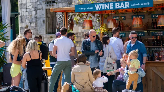 tuna-sushi-and-wine-5-bunara-FOTO-Linda-Vidovic (27)