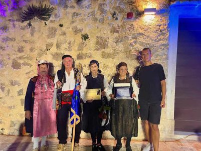 1.mjesto žirija-Ženska pjevačka skupina KUD-a Cetine Sinj