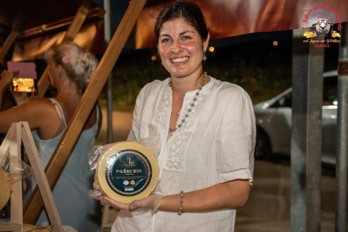 80fa6ba0-4785-4e63-b1fd-ee8158aff3b7