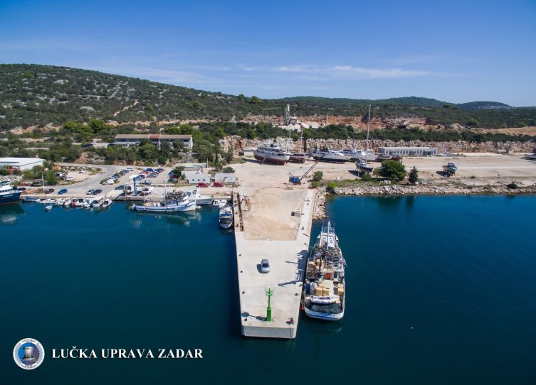 LUČKA UPRAVA ribarska luka lamjanaj 1