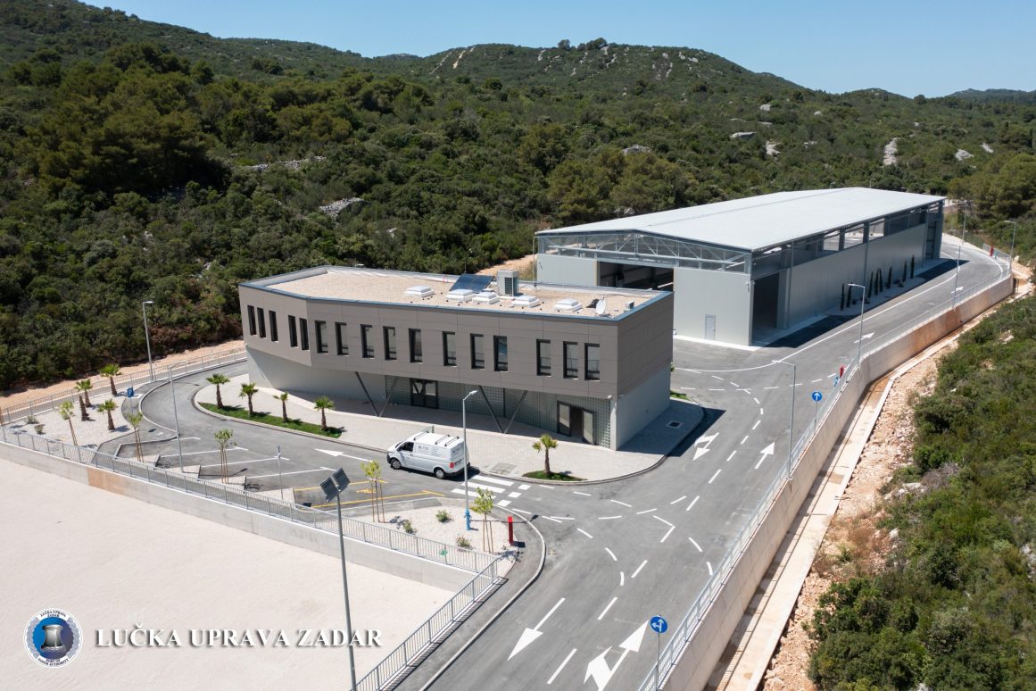 LUČKA UPRAVA ribarska luka lamjanaj 2 6