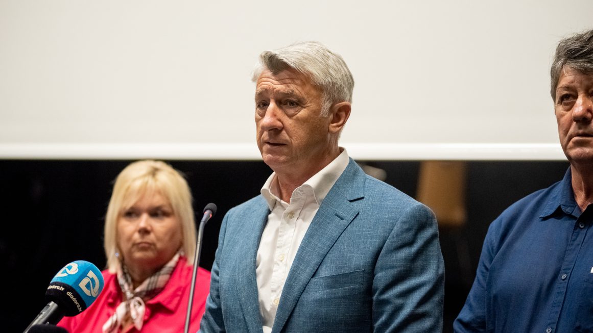 sastanak-zupana-s gradonacelnicima-i-nacelnicima-FOTO-Linda-Vidovic-8-7-2024-10