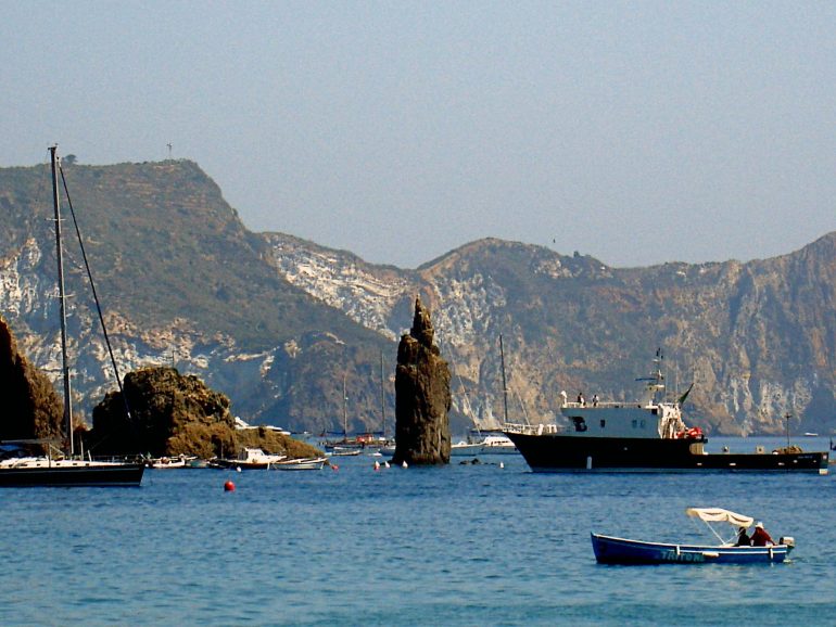 Robbie-Sangulin-Otoci-i-brodovi (1)