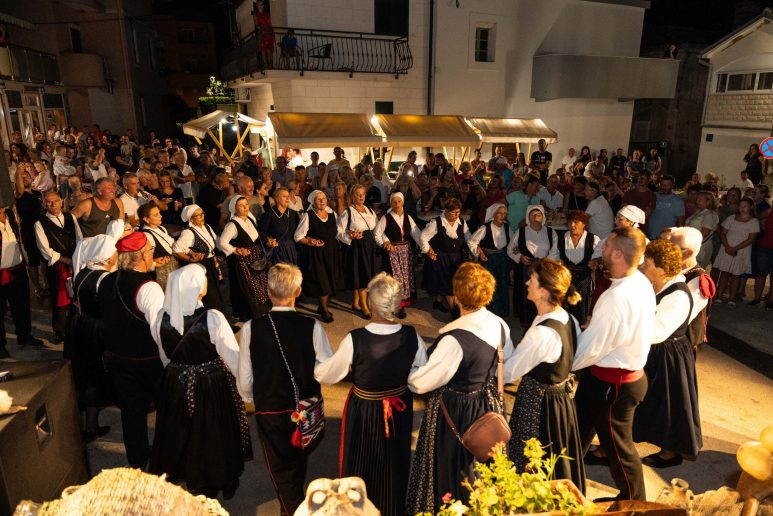 privlaka naši stari običaji 47