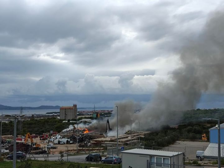 33929B34-649B-41A0-81A6-57E52CD7428F